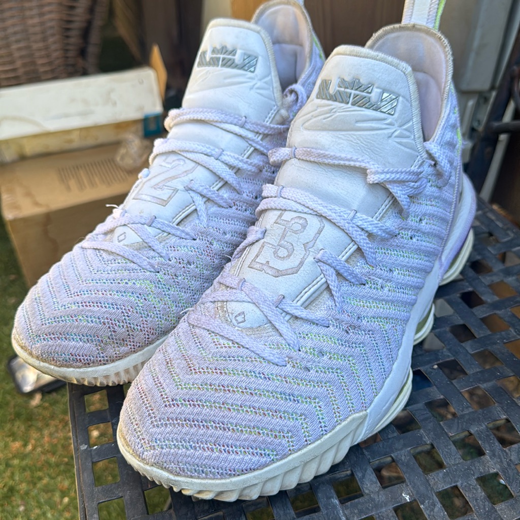 Lebron 16